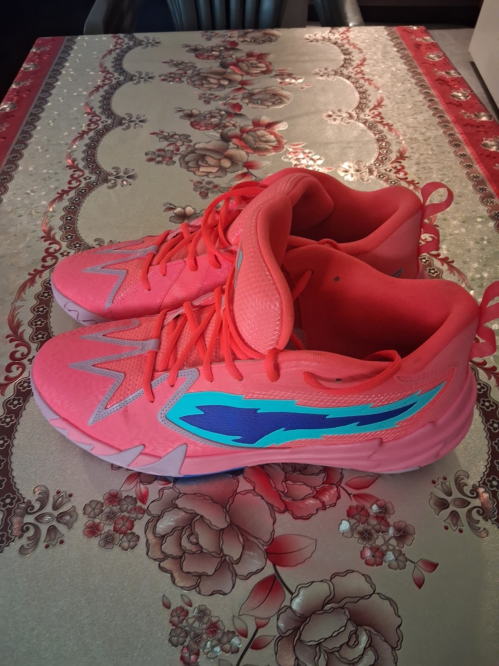 Men's Coral Pink Athletic Sneakers with Teal Accent